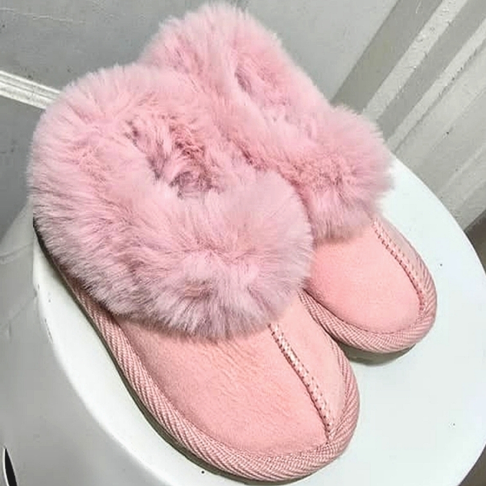 Cat & Jack Callie Moccasin Pink Faux Fur Slippers Toddler Size 6🌴 - Picture 3 of 8